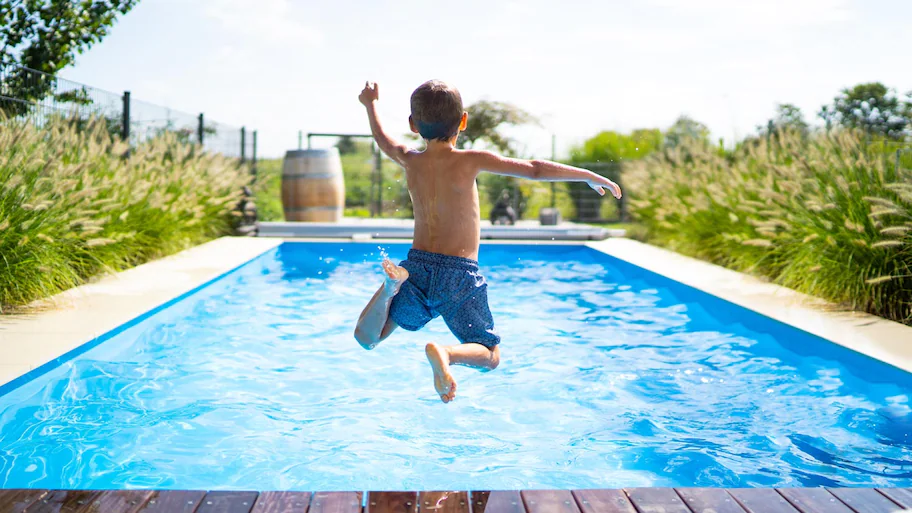 Weekly Pool Cleaning