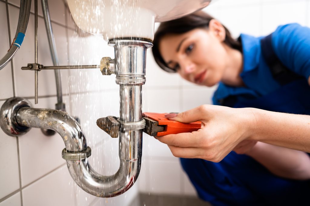 Emergency Plumbing 101: What to Do When Disaster Strikes